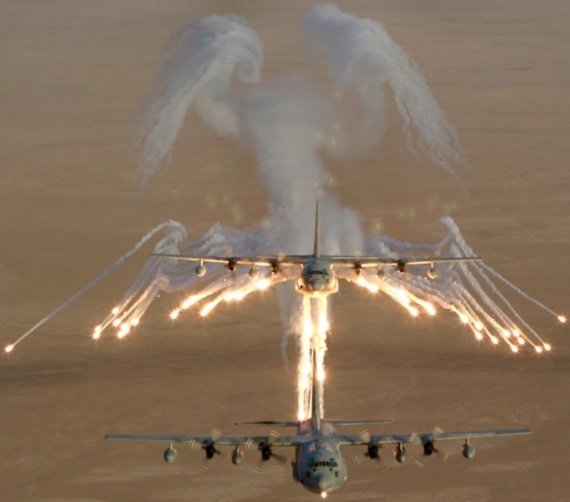AC-130 making &quot;Angel of Death Flare &quot;